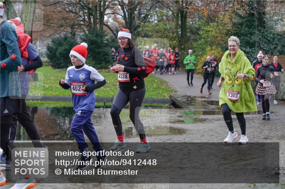 07.12.2025 - St. Pauli X-Mass-Run No. 15 Michael Burmester http://msf.ph/oto/9412448 07.12.2025 11:44:03 Laufen 402, 30, 4328, 1303, 173 meine-sportfotos.de