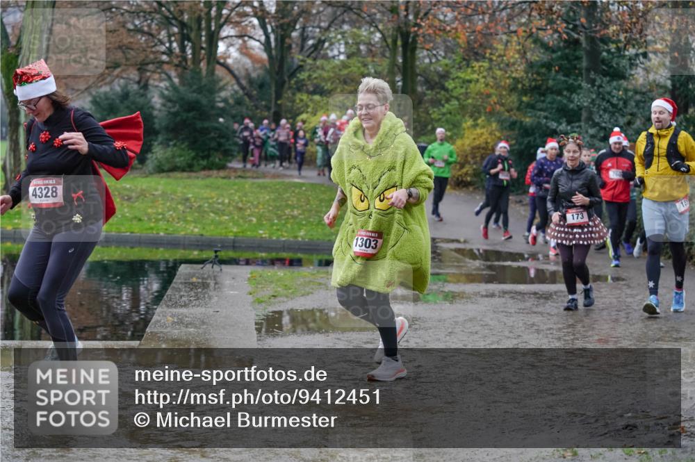 07.12.2025 - St. Pauli X-Mass-Run No. 15 Michael Burmester http://msf.ph/oto/9412451 07.12.2025 11:44:04 Laufen 4328, 1303, 173, 18 meine-sportfotos.de