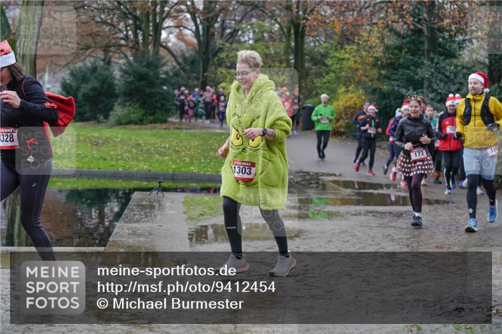 07.12.2025 - St. Pauli X-Mass-Run No. 15 Michael Burmester http://msf.ph/oto/9412454 07.12.2025 11:44:04 Laufen 328, 1303, 173, 189 meine-sportfotos.de