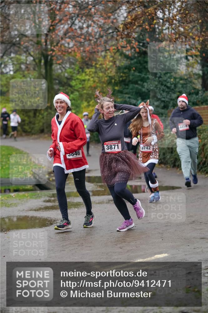 07.12.2025 - St. Pauli X-Mass-Run No. 15 Michael Burmester http://msf.ph/oto/9412471 07.12.2025 10:01:46 Laufen 5846, 15, 3871, 3742, 4458 meine-sportfotos.de