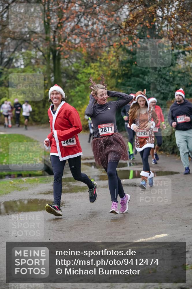 07.12.2025 - St. Pauli X-Mass-Run No. 15 Michael Burmester http://msf.ph/oto/9412474 07.12.2025 10:01:46 Laufen 3846, 3871, 3742, 445 meine-sportfotos.de