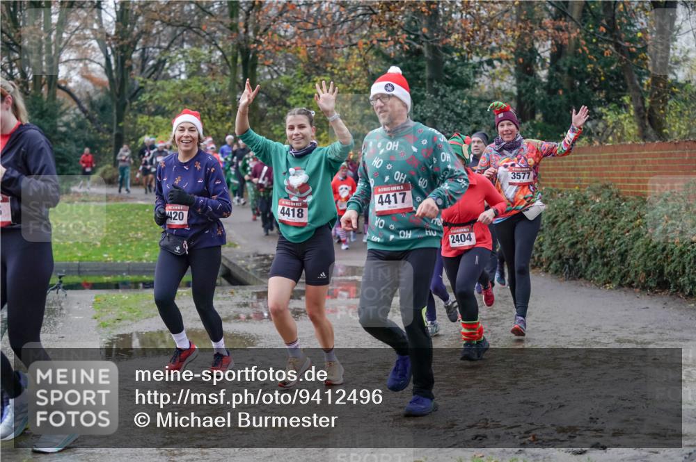 07.12.2025 - St. Pauli X-Mass-Run No. 15 Michael Burmester http://msf.ph/oto/9412496 07.12.2025 11:44:09 Laufen 4418, 420, 4417, 2404, 3577 meine-sportfotos.de