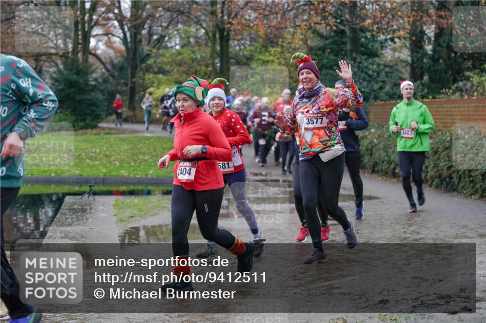 07.12.2025 - St. Pauli X-Mass-Run No. 15 Michael Burmester http://msf.ph/oto/9412511 07.12.2025 11:44:10 Laufen 100, 0, 2404, 581, 3577, 3487 meine-sportfotos.de