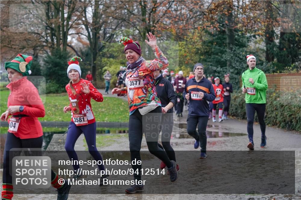 07.12.2025 - St. Pauli X-Mass-Run No. 15 Michael Burmester http://msf.ph/oto/9412514 07.12.2025 11:44:11 Laufen 04, 00, 15, 3581, 3577, 178, 3487 meine-sportfotos.de
