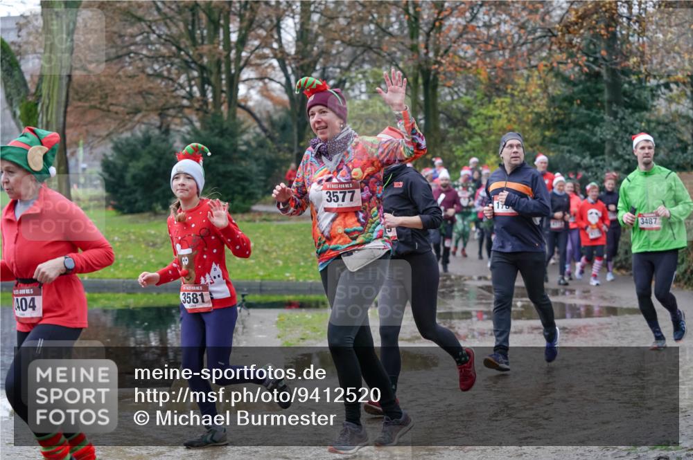 07.12.2025 - St. Pauli X-Mass-Run No. 15 Michael Burmester http://msf.ph/oto/9412520 07.12.2025 11:44:11 Laufen 404, 3581, 15, 3577, 170, 3487 meine-sportfotos.de