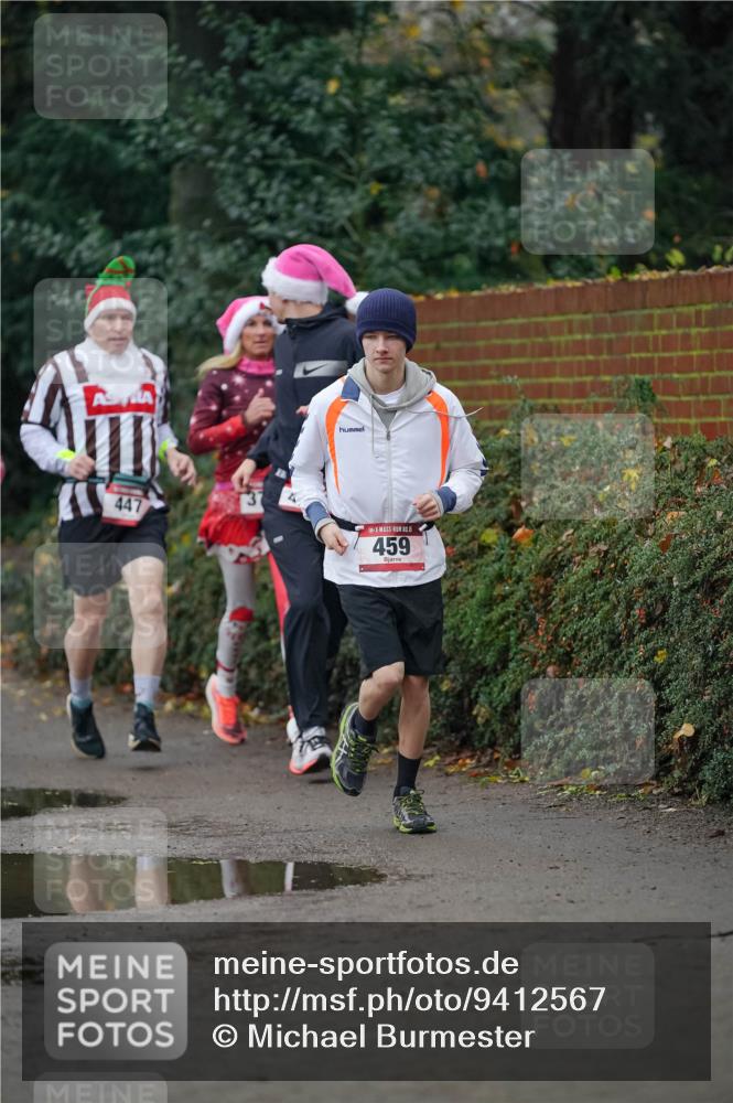07.12.2025 - St. Pauli X-Mass-Run No. 15 Michael Burmester http://msf.ph/oto/9412567 07.12.2025 10:01:56 Laufen 447, 15, 459 meine-sportfotos.de