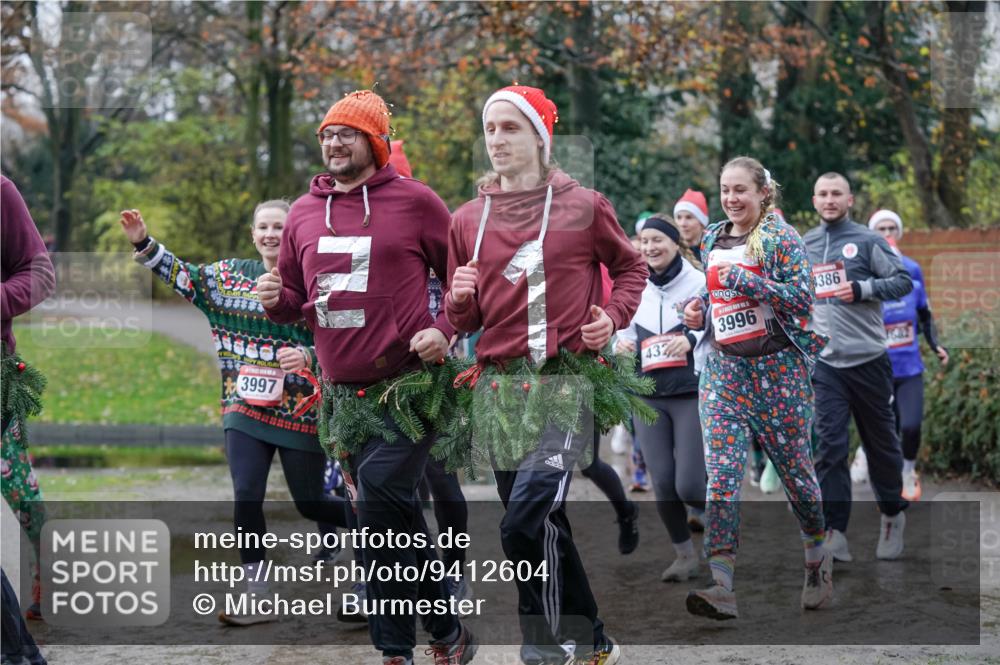 07.12.2025 - St. Pauli X-Mass-Run No. 15 Michael Burmester http://msf.ph/oto/9412604 07.12.2025 11:44:20 Laufen 3997, 432, 3996, 4386 meine-sportfotos.de