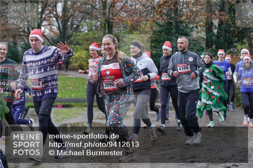 07.12.2025 - St. Pauli X-Mass-Run No. 15 Michael Burmester http://msf.ph/oto/9412613 07.12.2025 11:44:21 Laufen 15, 3994, 747, 4751, 3996, 5, 4386, 684, 4682 meine-sportfotos.de