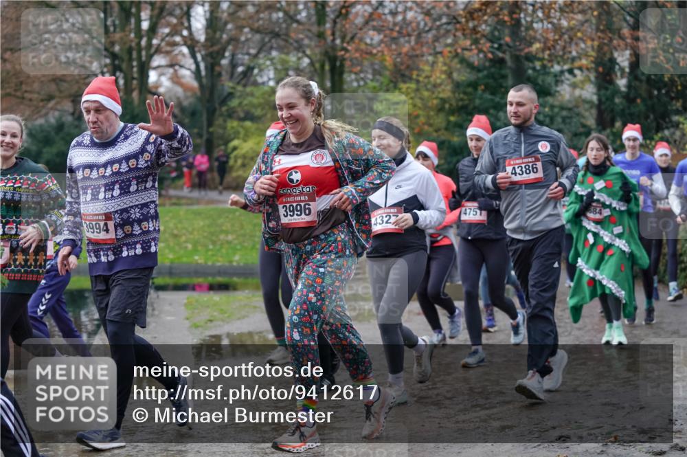 07.12.2025 - St. Pauli X-Mass-Run No. 15 Michael Burmester http://msf.ph/oto/9412617 07.12.2025 11:44:21 Laufen 3994, 15, 3996, 4751, 4327, 4386, 684 meine-sportfotos.de