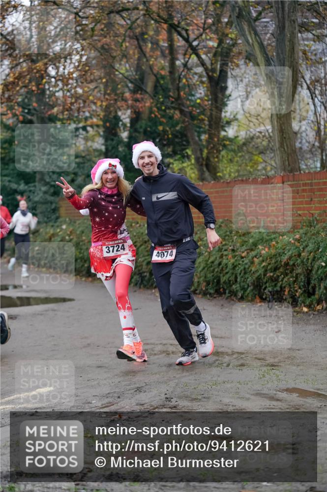 07.12.2025 - St. Pauli X-Mass-Run No. 15 Michael Burmester http://msf.ph/oto/9412621 07.12.2025 10:02:00 Laufen 5, 3724, 4074, 3 meine-sportfotos.de