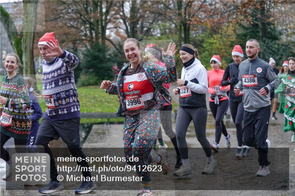 07.12.2025 - St. Pauli X-Mass-Run No. 15 Michael Burmester http://msf.ph/oto/9412623 07.12.2025 11:44:22 Laufen 994, 15, 3996, 3997, 4327, 741, 4386, 84 meine-sportfotos.de