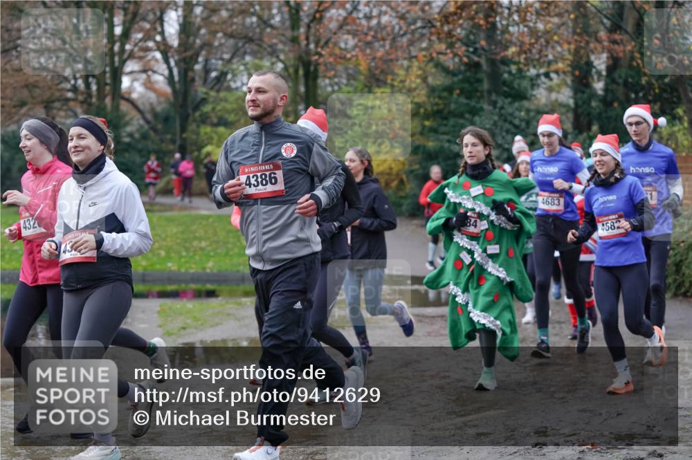 07.12.2025 - St. Pauli X-Mass-Run No. 15 Michael Burmester http://msf.ph/oto/9412629 07.12.2025 11:44:22 Laufen 432, 43, 15, 4386, 84, 4683, 4682 meine-sportfotos.de