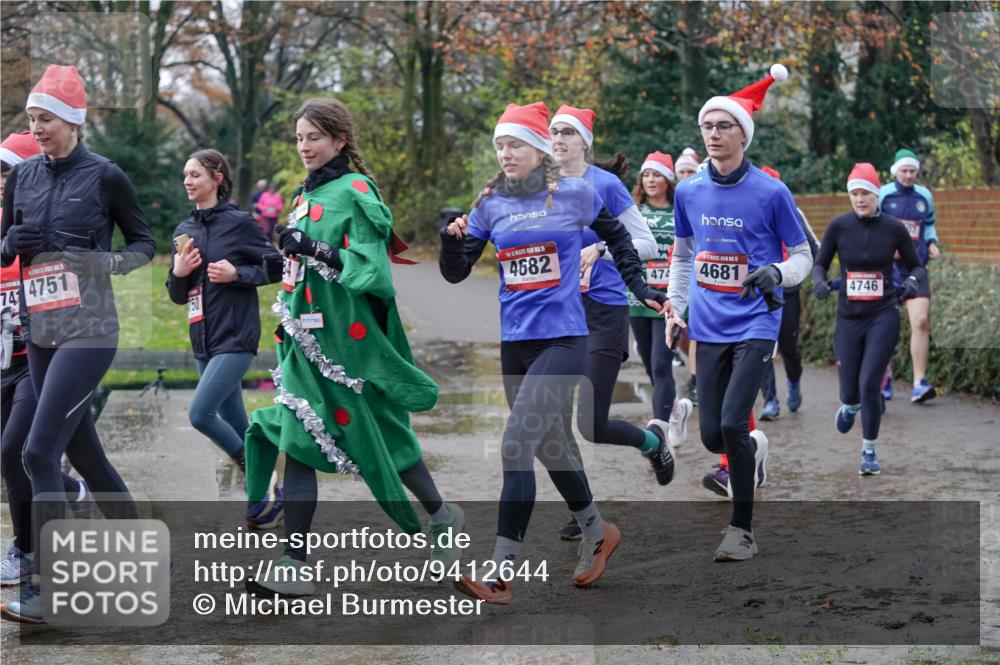 07.12.2025 - St. Pauli X-Mass-Run No. 15 Michael Burmester http://msf.ph/oto/9412644 07.12.2025 11:44:23 Laufen 74, 4751, 150, 4682, 5, 474, 4681, 4746 meine-sportfotos.de