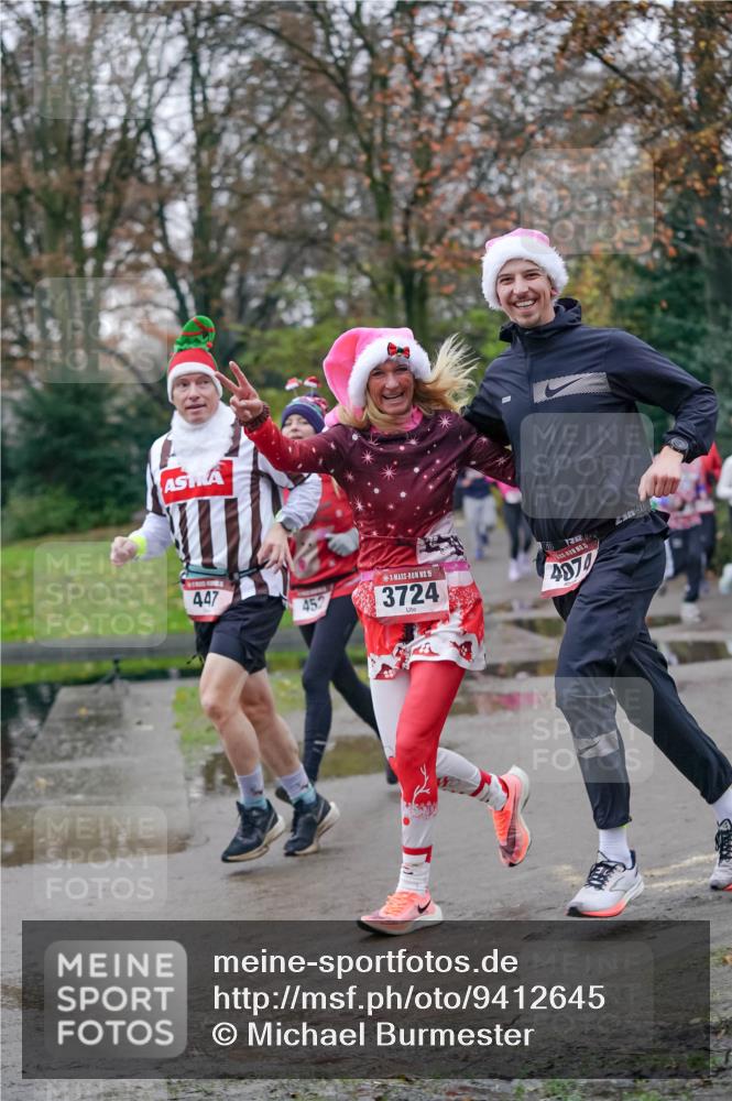 07.12.2025 - St. Pauli X-Mass-Run No. 15 Michael Burmester http://msf.ph/oto/9412645 07.12.2025 10:02:01 Laufen 447, 452, 15, 3724, 5, 4074 meine-sportfotos.de