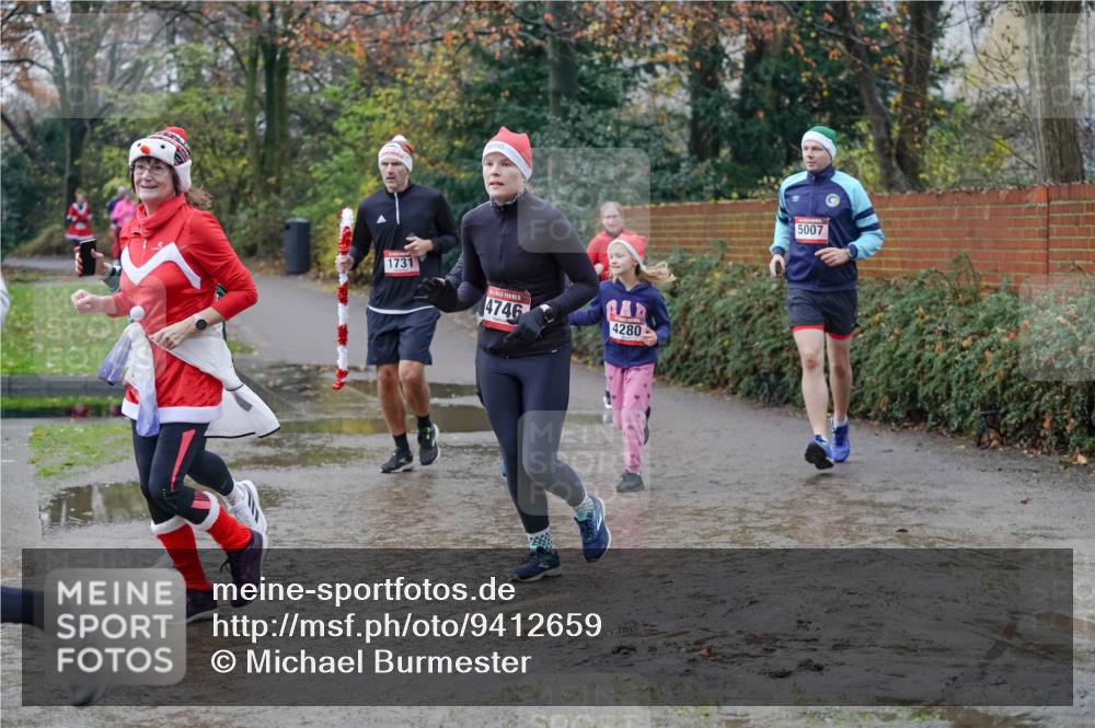 07.12.2025 - St. Pauli X-Mass-Run No. 15 Michael Burmester http://msf.ph/oto/9412659 07.12.2025 11:44:24 Laufen 1731, 4746, 4280, 5007 meine-sportfotos.de