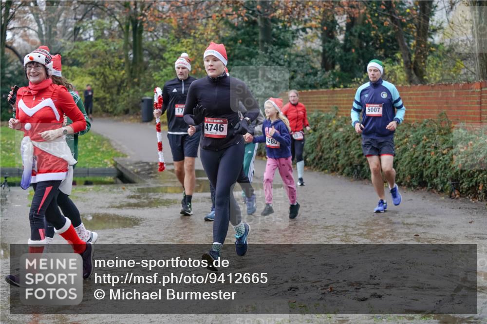 07.12.2025 - St. Pauli X-Mass-Run No. 15 Michael Burmester http://msf.ph/oto/9412665 07.12.2025 11:44:25 Laufen 17, 15, 4746, 280, 5007 meine-sportfotos.de