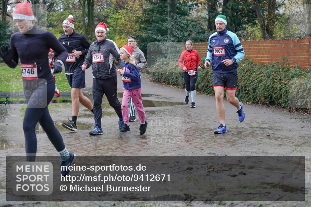 07.12.2025 - St. Pauli X-Mass-Run No. 15 Michael Burmester http://msf.ph/oto/9412671 07.12.2025 11:44:25 Laufen 4746, 731, 4281, 260, 1038, 5007 meine-sportfotos.de