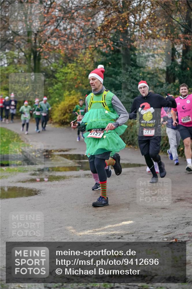 07.12.2025 - St. Pauli X-Mass-Run No. 15 Michael Burmester http://msf.ph/oto/9412696 07.12.2025 10:02:07 Laufen 4127, 721, 4000 meine-sportfotos.de