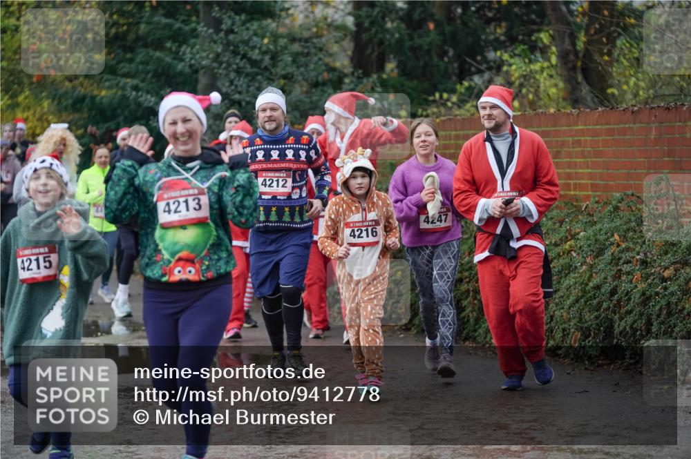 07.12.2025 - St. Pauli X-Mass-Run No. 15 Michael Burmester http://msf.ph/oto/9412778 07.12.2025 11:44:46 Laufen 4215, 4213, 4212, 4216, 4247 meine-sportfotos.de