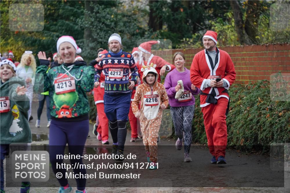 07.12.2025 - St. Pauli X-Mass-Run No. 15 Michael Burmester http://msf.ph/oto/9412781 07.12.2025 11:44:46 Laufen 15, 4213, 4212, 5, 4216, 4247 meine-sportfotos.de