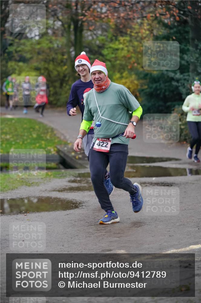 07.12.2025 - St. Pauli X-Mass-Run No. 15 Michael Burmester http://msf.ph/oto/9412789 07.12.2025 10:02:17 Laufen 15, 422 meine-sportfotos.de