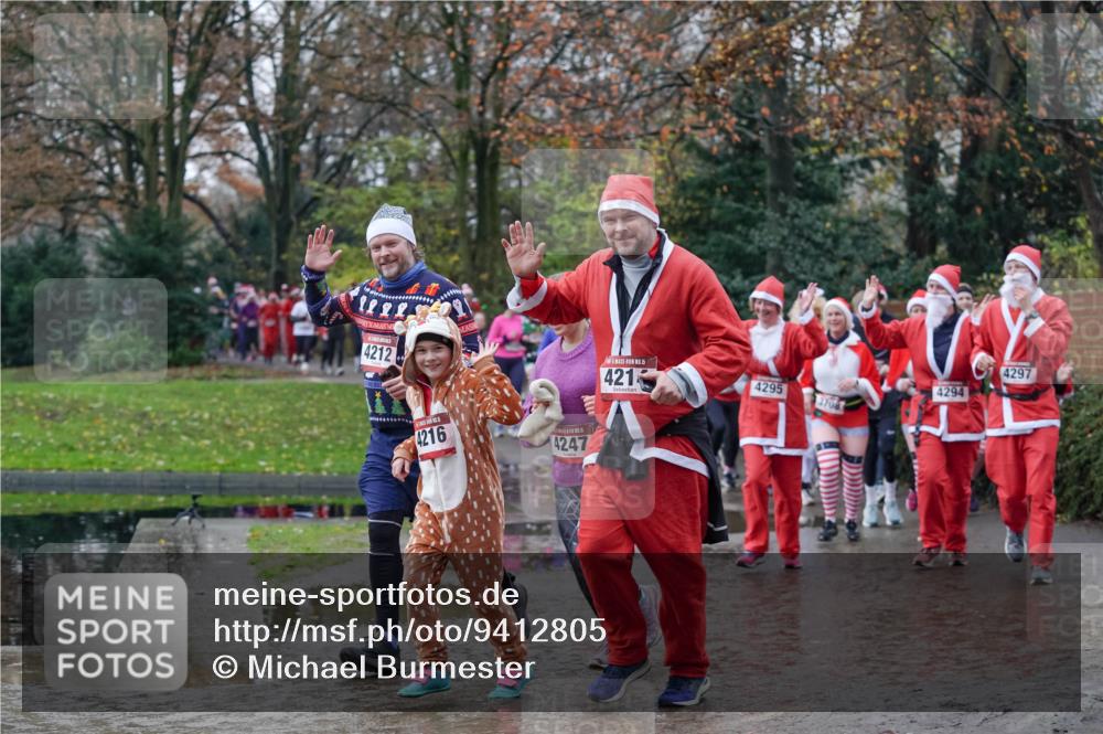 07.12.2025 - St. Pauli X-Mass-Run No. 15 Michael Burmester http://msf.ph/oto/9412805 07.12.2025 11:44:49 Laufen 4212, 21, 4216, 4247, 4297, 15, 421, 4294, 4295, 3708 meine-sportfotos.de