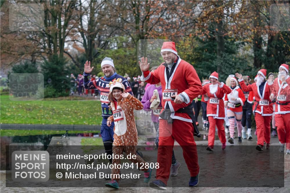 07.12.2025 - St. Pauli X-Mass-Run No. 15 Michael Burmester http://msf.ph/oto/9412808 07.12.2025 11:44:49 Laufen 125, 4212, 21, 15, 4214, 4295, 4297, 3708, 4294, 4216, 424 meine-sportfotos.de