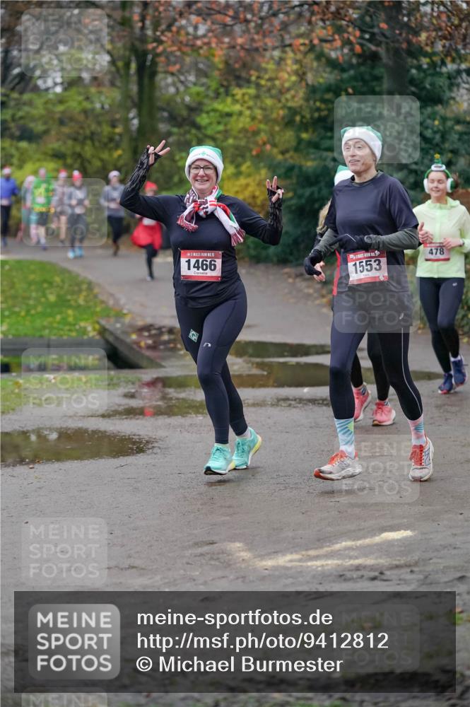 07.12.2025 - St. Pauli X-Mass-Run No. 15 Michael Burmester http://msf.ph/oto/9412812 07.12.2025 10:02:19 Laufen 15, 1466, 1553, 478 meine-sportfotos.de