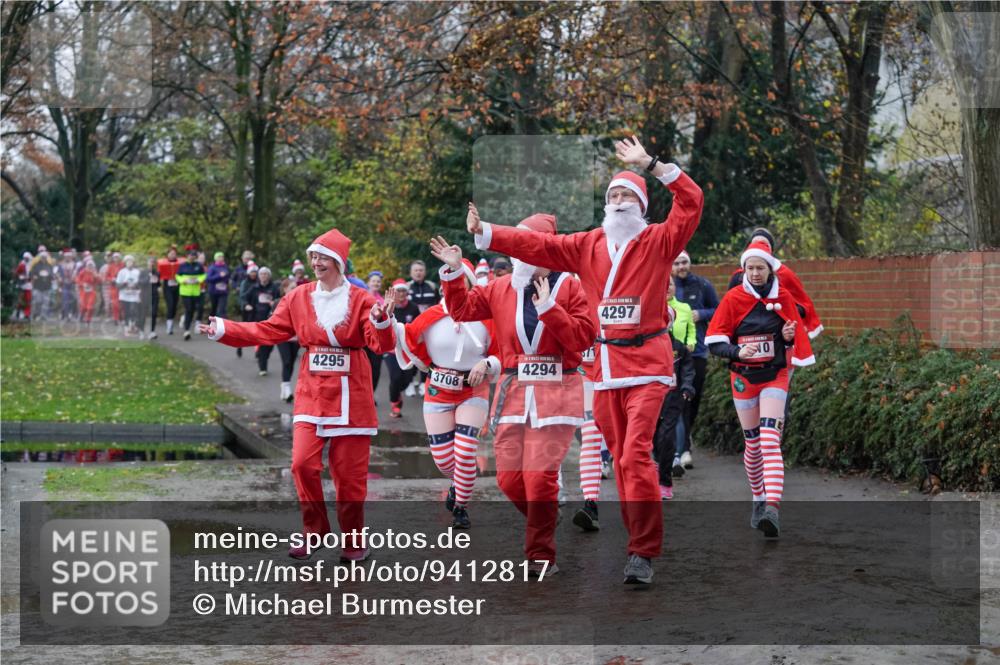 07.12.2025 - St. Pauli X-Mass-Run No. 15 Michael Burmester http://msf.ph/oto/9412817 07.12.2025 11:44:50 Laufen 4295, 3708, 4294, 4297 meine-sportfotos.de