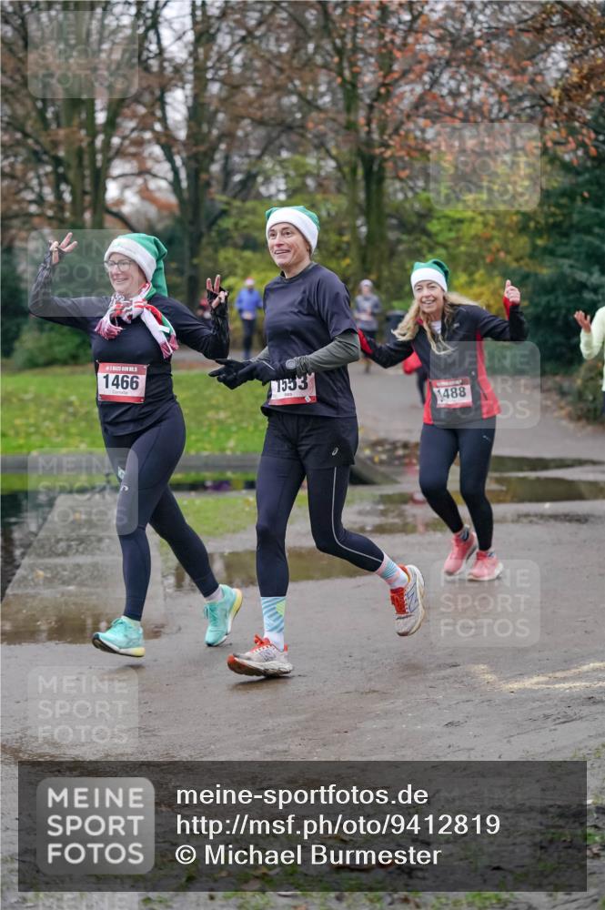 07.12.2025 - St. Pauli X-Mass-Run No. 15 Michael Burmester http://msf.ph/oto/9412819 07.12.2025 10:02:19 Laufen 1466, 1533, 1488 meine-sportfotos.de