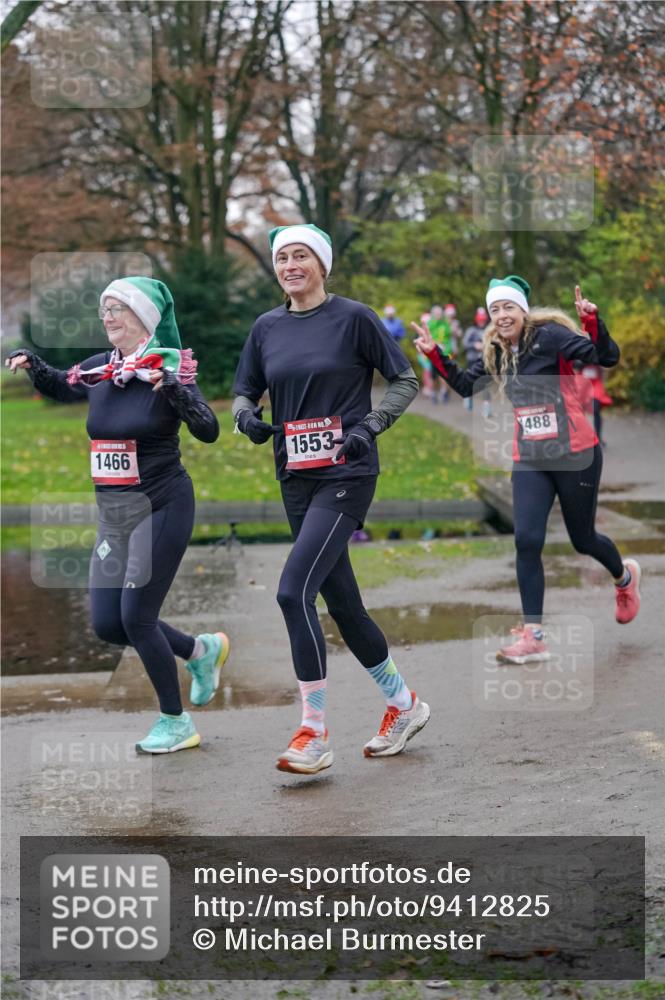 07.12.2025 - St. Pauli X-Mass-Run No. 15 Michael Burmester http://msf.ph/oto/9412825 07.12.2025 10:02:20 Laufen 1466, 1553, 488 meine-sportfotos.de