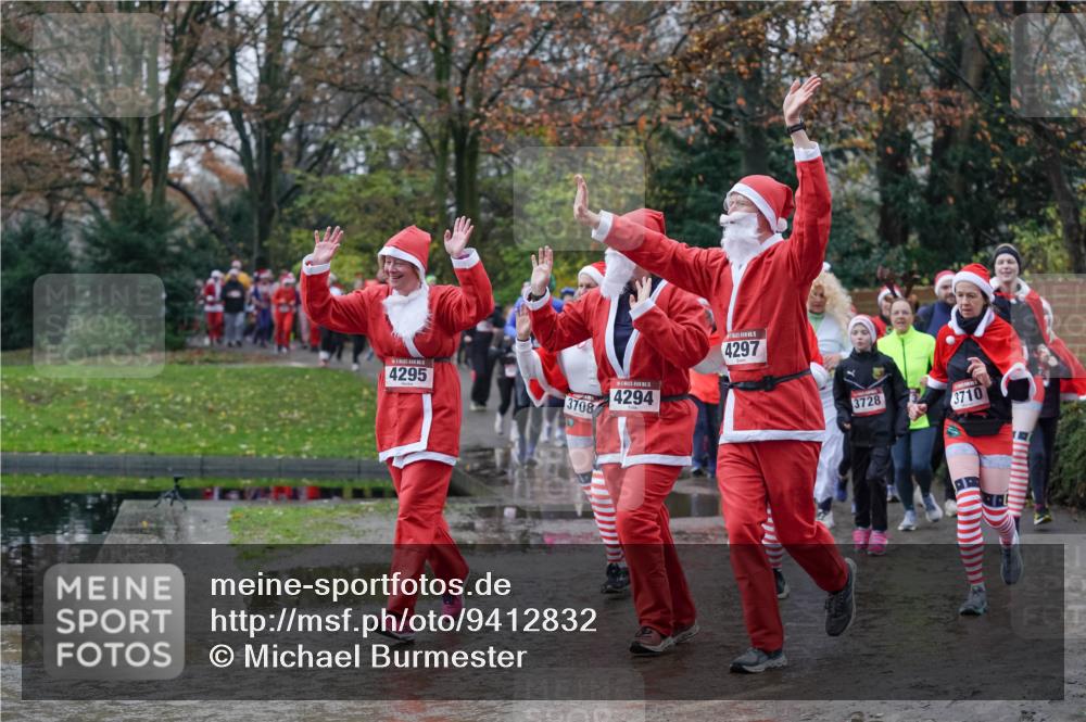 07.12.2025 - St. Pauli X-Mass-Run No. 15 Michael Burmester http://msf.ph/oto/9412832 07.12.2025 11:44:51 Laufen 4295, 3708, 15, 4294, 4297, 3728, 3710 meine-sportfotos.de