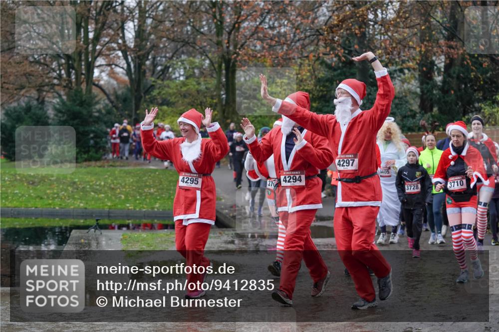 07.12.2025 - St. Pauli X-Mass-Run No. 15 Michael Burmester http://msf.ph/oto/9412835 07.12.2025 11:44:51 Laufen 15, 4295, 4294, 370, 15, 4297, 1405, 3728, 3710 meine-sportfotos.de