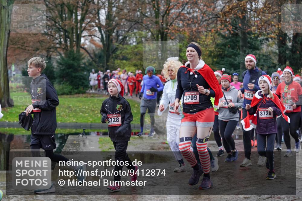 07.12.2025 - St. Pauli X-Mass-Run No. 15 Michael Burmester http://msf.ph/oto/9412874 07.12.2025 11:44:53 Laufen 15, 3728, 4222, 440, 15, 3709, 942, 1943, 3726, 276 meine-sportfotos.de