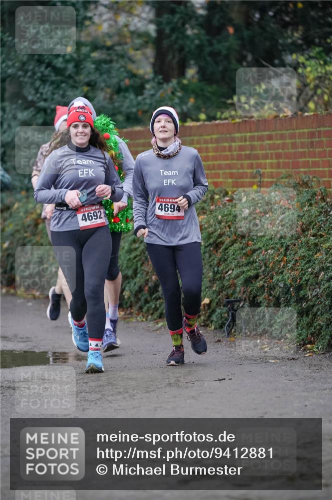 07.12.2025 - St. Pauli X-Mass-Run No. 15 Michael Burmester http://msf.ph/oto/9412881 07.12.2025 10:02:28 Laufen 25, 4692, 4694 meine-sportfotos.de