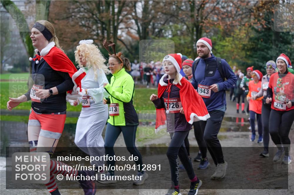 07.12.2025 - St. Pauli X-Mass-Run No. 15 Michael Burmester http://msf.ph/oto/9412891 07.12.2025 11:44:54 Laufen 5, 405, 4413, 15, 3726, 1943, 276 meine-sportfotos.de