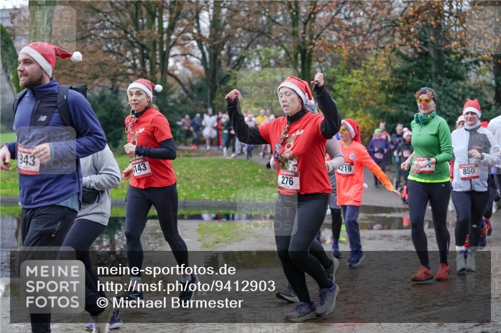 07.12.2025 - St. Pauli X-Mass-Run No. 15 Michael Burmester http://msf.ph/oto/9412903 07.12.2025 11:44:56 Laufen 943, 143, 276, 219, 850 meine-sportfotos.de