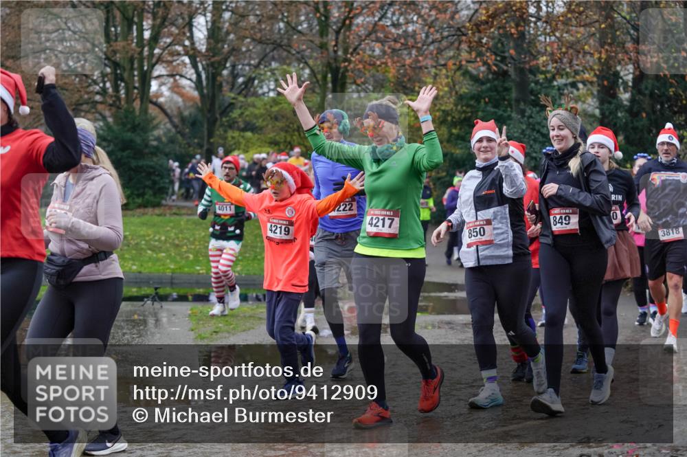 07.12.2025 - St. Pauli X-Mass-Run No. 15 Michael Burmester http://msf.ph/oto/9412909 07.12.2025 11:44:56 Laufen 4011, 4219, 222, 15, 4217, 850, 849, 15, 0, 3818 meine-sportfotos.de