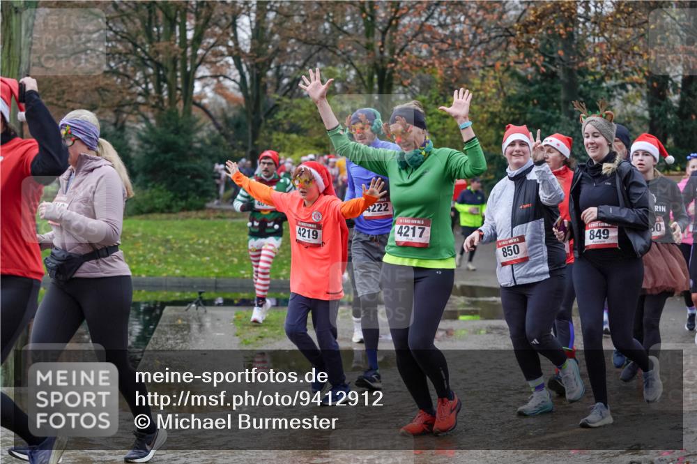 07.12.2025 - St. Pauli X-Mass-Run No. 15 Michael Burmester http://msf.ph/oto/9412912 07.12.2025 11:44:57 Laufen 4219, 4222, 5, 4217, 850, 849, 50 meine-sportfotos.de