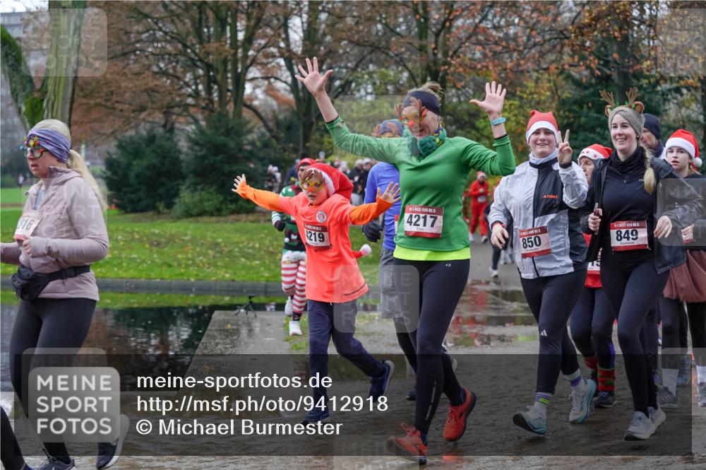 07.12.2025 - St. Pauli X-Mass-Run No. 15 Michael Burmester http://msf.ph/oto/9412918 07.12.2025 11:44:57 Laufen 816, 219, 15, 4217, 850, 15, 849 meine-sportfotos.de