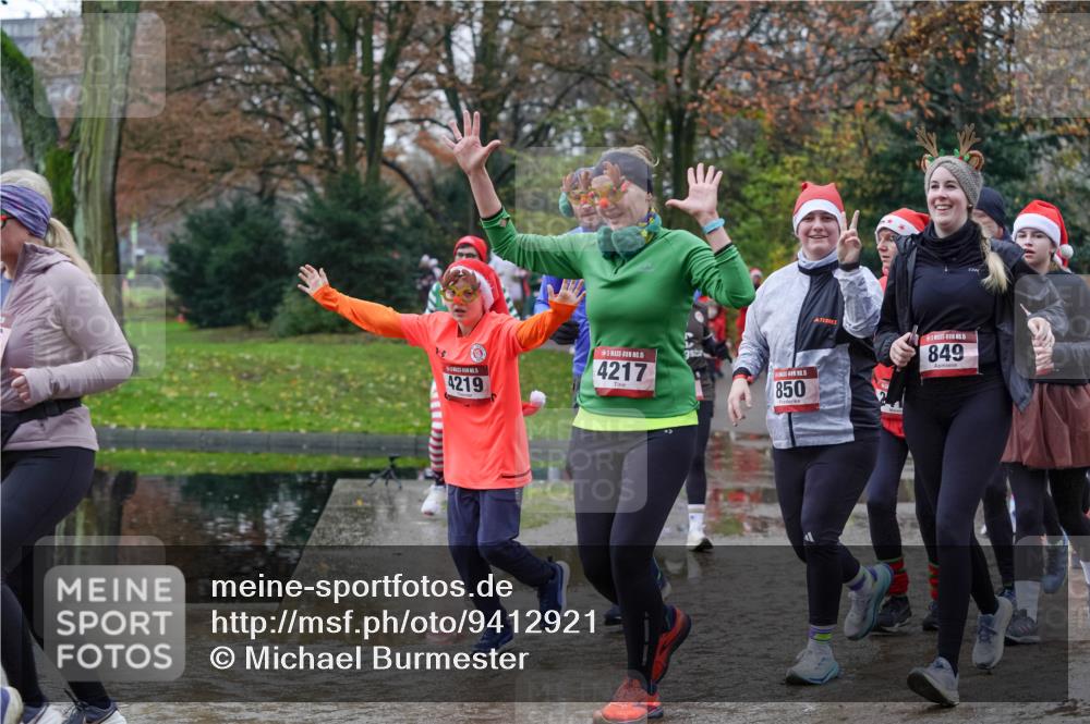 07.12.2025 - St. Pauli X-Mass-Run No. 15 Michael Burmester http://msf.ph/oto/9412921 07.12.2025 11:44:57 Laufen 4219, 5, 4217, 850, 849 meine-sportfotos.de