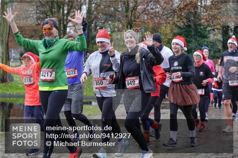 07.12.2025 - St. Pauli X-Mass-Run No. 15 Michael Burmester http://msf.ph/oto/9412927 07.12.2025 11:44:57 Laufen 1219, 15, 4217, 5, 4222, 15, 850, 15, 849, 819, 3818 meine-sportfotos.de