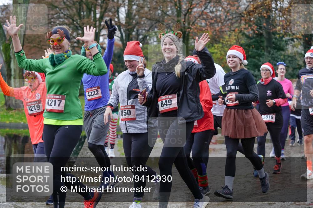 07.12.2025 - St. Pauli X-Mass-Run No. 15 Michael Burmester http://msf.ph/oto/9412930 07.12.2025 11:44:58 Laufen 15, 4219, 15, 4217, 4222, 15, 850, 15, 849, 3819 meine-sportfotos.de