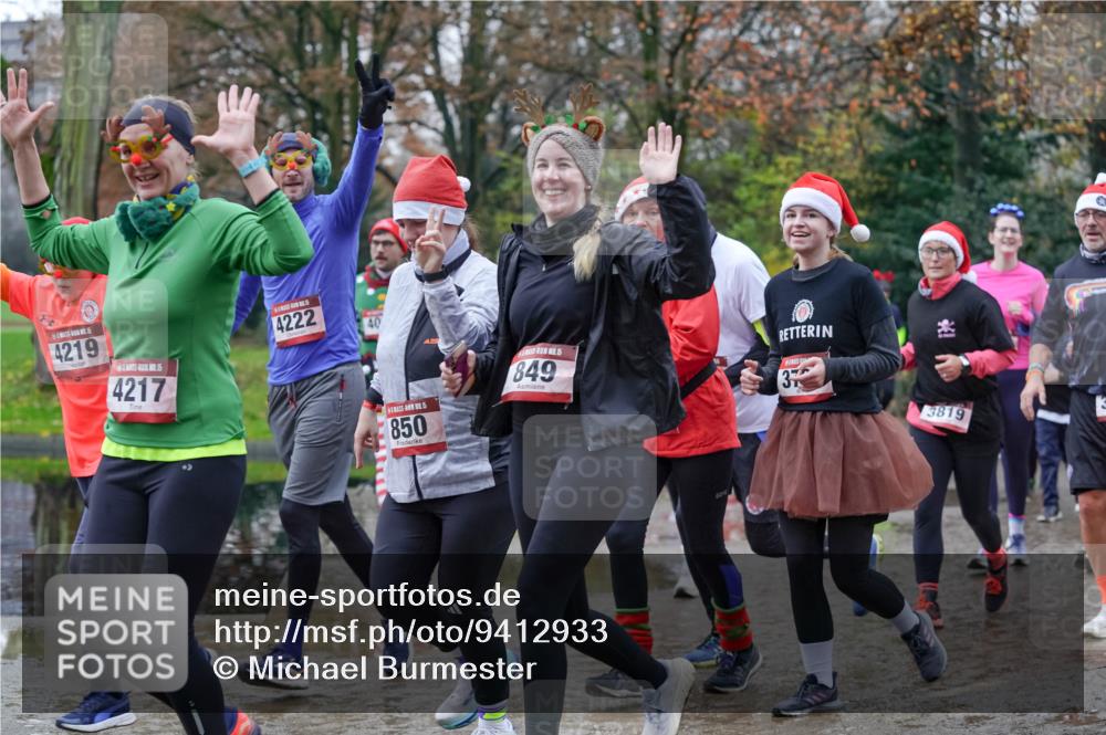 07.12.2025 - St. Pauli X-Mass-Run No. 15 Michael Burmester http://msf.ph/oto/9412933 07.12.2025 11:44:58 Laufen 4219, 4217, 4222, 40, 5, 850, 15, 849, 37, 3819 meine-sportfotos.de