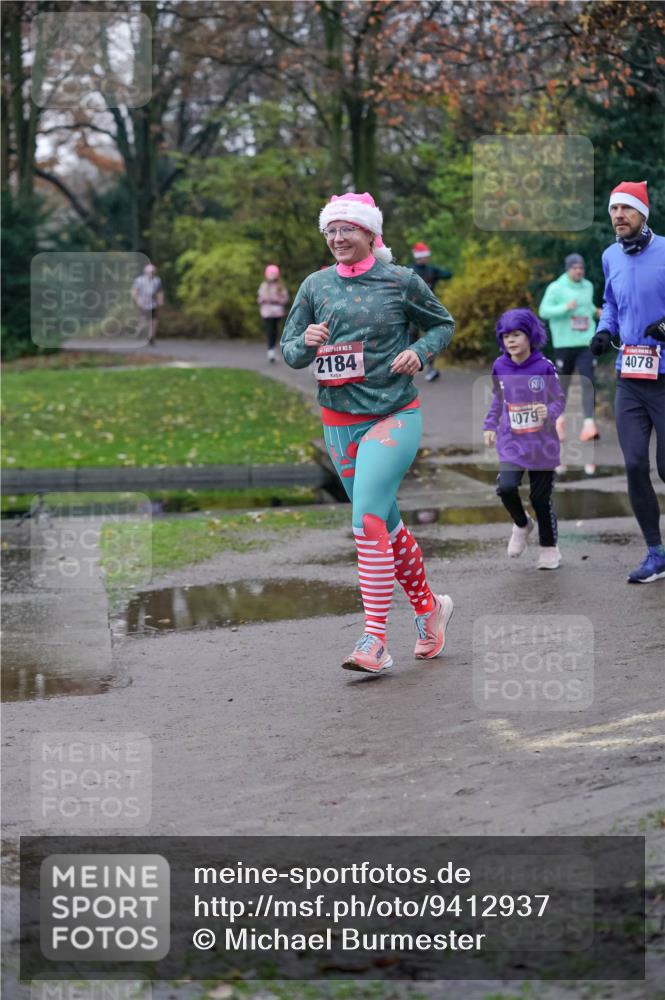 07.12.2025 - St. Pauli X-Mass-Run No. 15 Michael Burmester http://msf.ph/oto/9412937 07.12.2025 10:02:33 Laufen 2184, 4079, 4078 meine-sportfotos.de