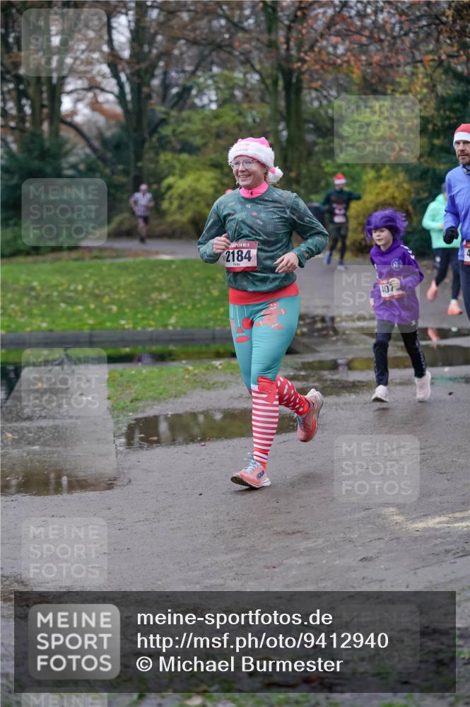 07.12.2025 - St. Pauli X-Mass-Run No. 15 Michael Burmester http://msf.ph/oto/9412940 07.12.2025 10:02:33 Laufen 15, 2184, 407 meine-sportfotos.de