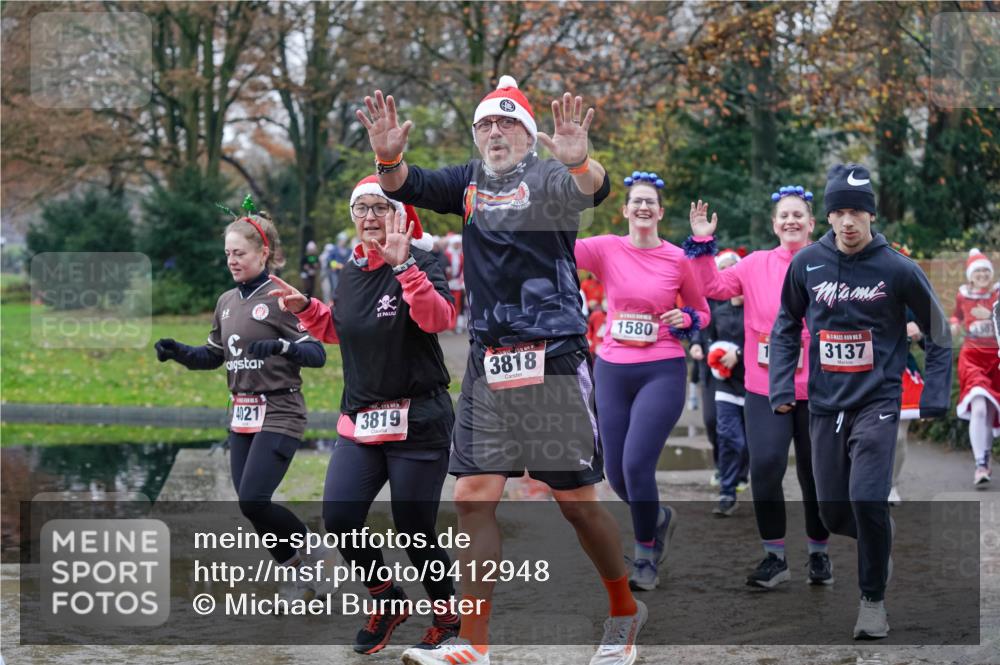 07.12.2025 - St. Pauli X-Mass-Run No. 15 Michael Burmester http://msf.ph/oto/9412948 07.12.2025 11:44:59 Laufen 4021, 3819, 3818, 1580, 3137 meine-sportfotos.de