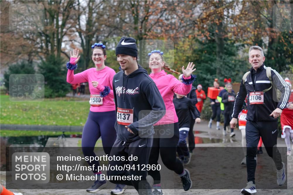 07.12.2025 - St. Pauli X-Mass-Run No. 15 Michael Burmester http://msf.ph/oto/9412960 07.12.2025 11:45:00 Laufen 1580, 15, 3137, 172, 3106 meine-sportfotos.de