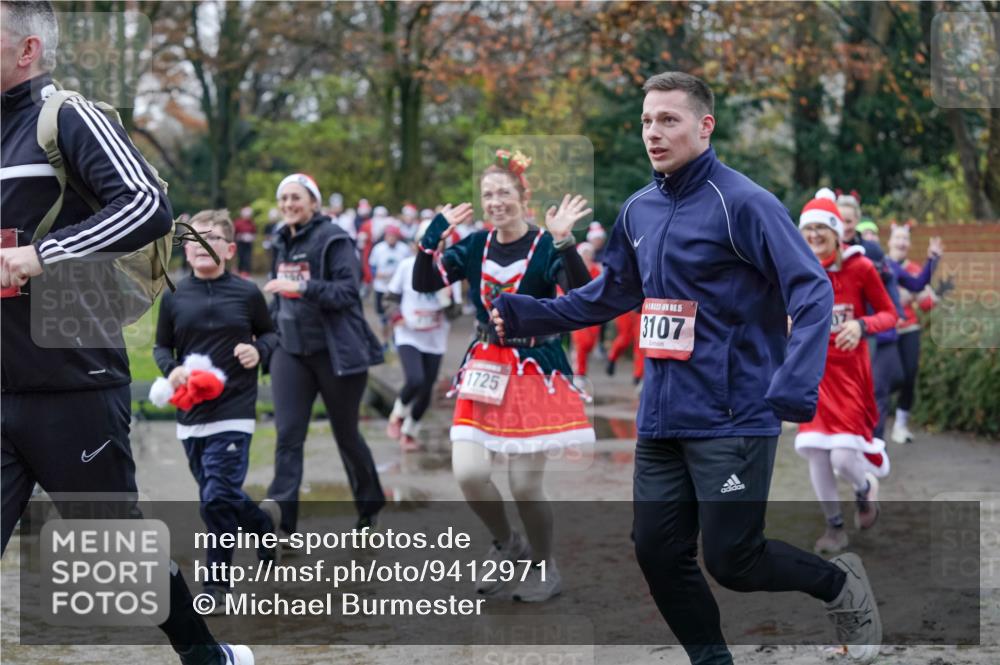07.12.2025 - St. Pauli X-Mass-Run No. 15 Michael Burmester http://msf.ph/oto/9412971 07.12.2025 11:45:01 Laufen 1725, 15, 3107 meine-sportfotos.de