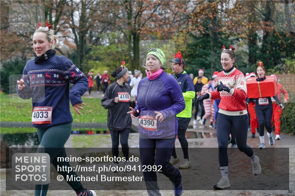 07.12.2025 - St. Pauli X-Mass-Run No. 15 Michael Burmester http://msf.ph/oto/9412992 07.12.2025 11:45:05 Laufen 15, 4033, 4188, 15, 4390, 4048 meine-sportfotos.de